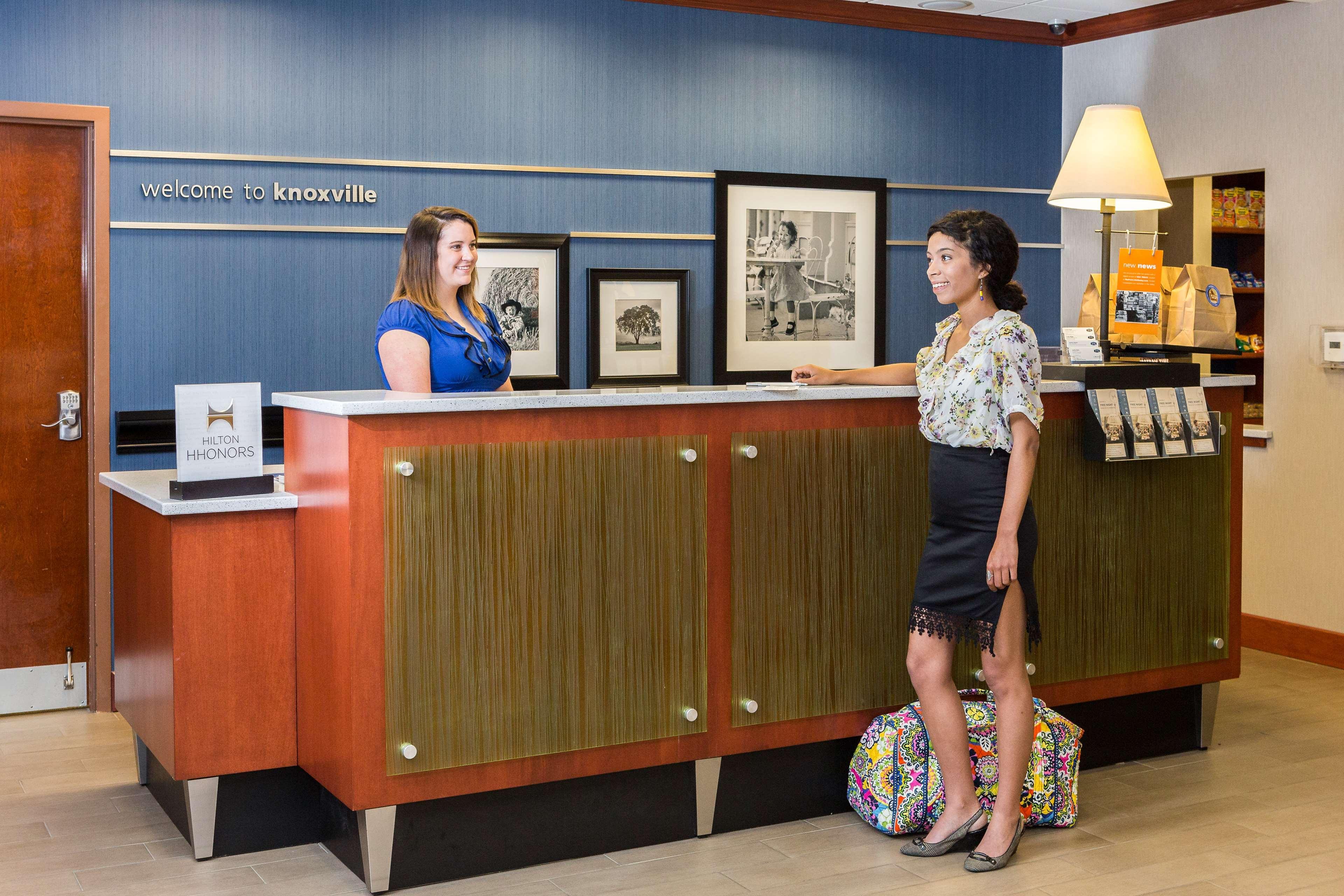 Hampton Inn & Suites Knoxville-Downtown Zewnętrze zdjęcie