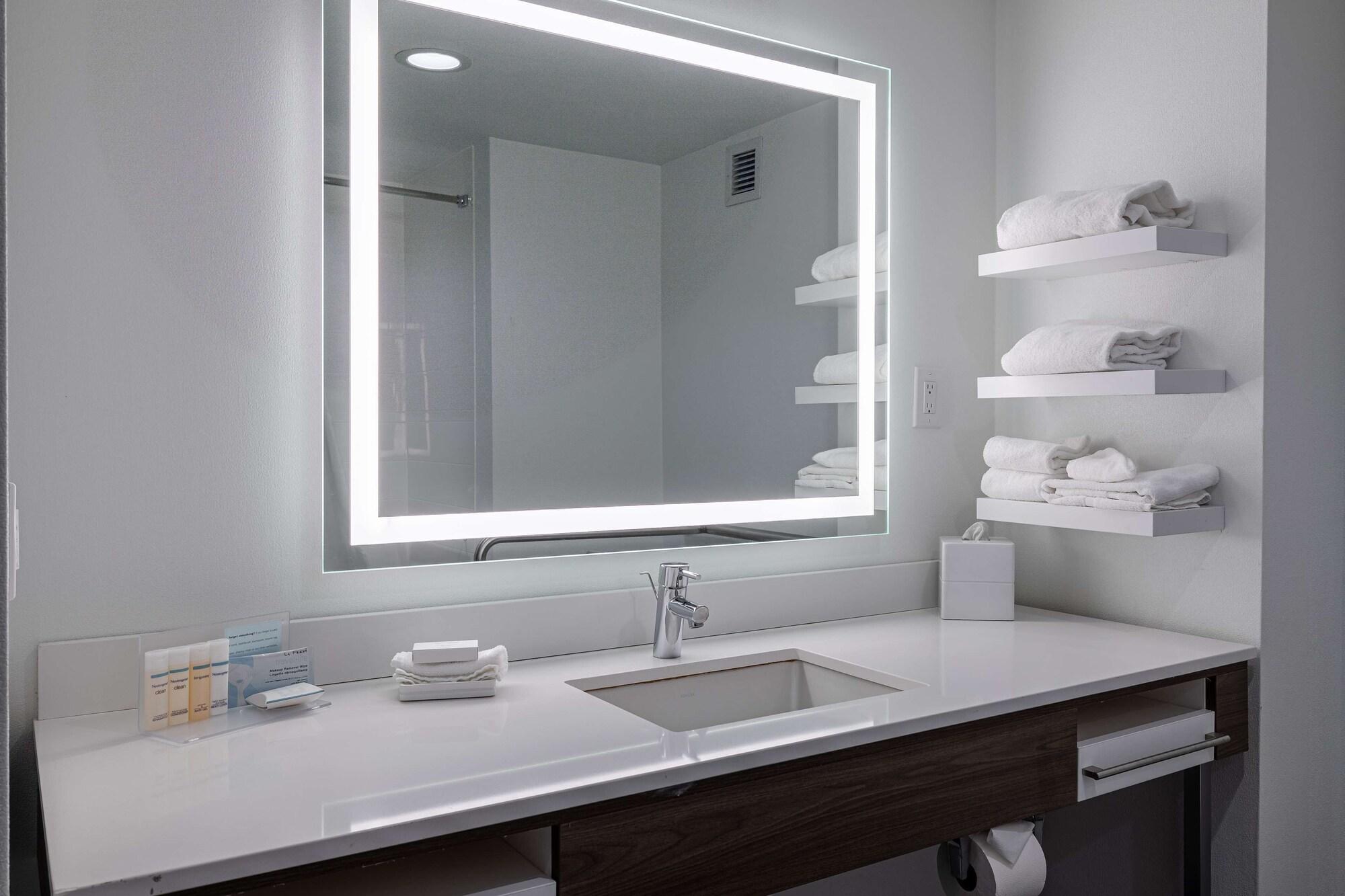 Hampton Inn & Suites Knoxville-Downtown Zewnętrze zdjęcie